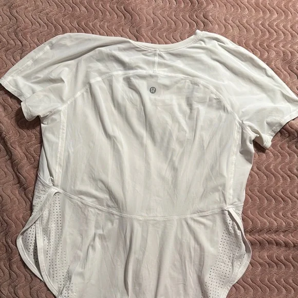 Women's White Short Sleeve Top - Picture 2 of 3